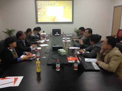 信工系主任李學橋一行參觀甲骨文(河南)云服務基地，共促企業項目孵化